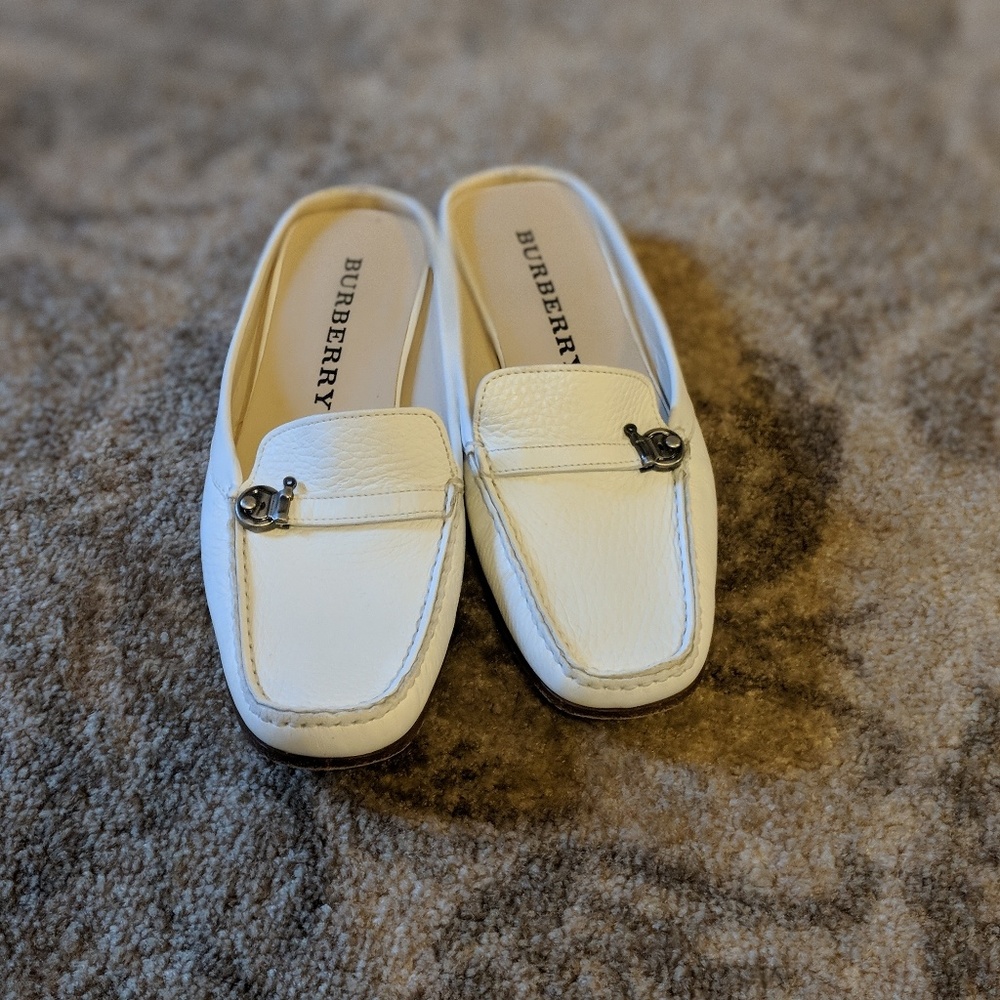 Burberry flats